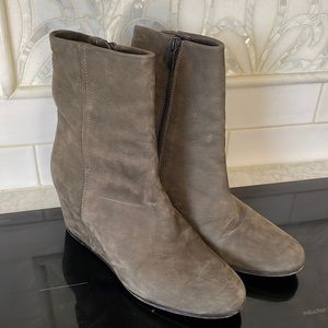 Vince by Vince Camuto Suede Booties 7.5 M